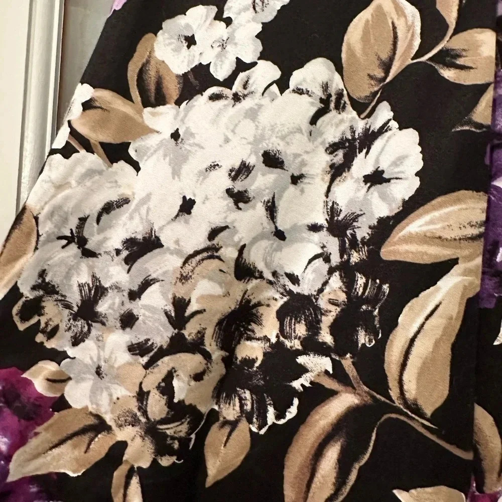 White House Black Market | Hydrangea Floral Purple & Black Full Skirt Size 0 - Picture 3 of 8